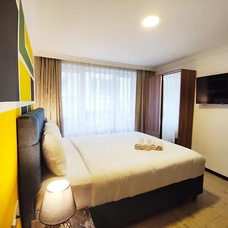 Intimate Studio Basilica Cistern Apartment